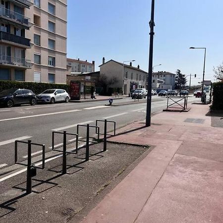 Le Pressense Διαμέρισμα Vénissieux Εξωτερικό φωτογραφία
